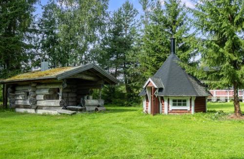 Pyhasalmi House | Holiday Home Mansikkaranta 3- osittain esteetön by Interhome