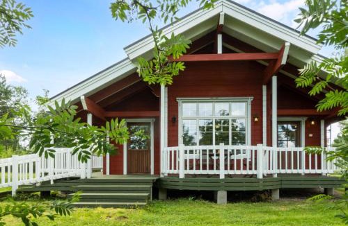 Pyhasalmi House | Holiday Home Mansikkaranta 3- osittain esteetön by Interhome