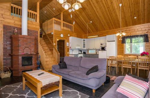 Parkano House | Holiday Home Metsäpirtti by Interhome