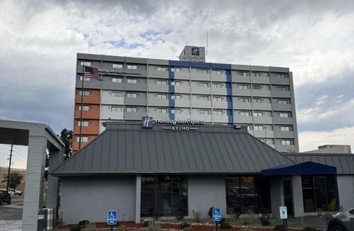 Denver Hotel | Holiday Inn Express Denver Central - North