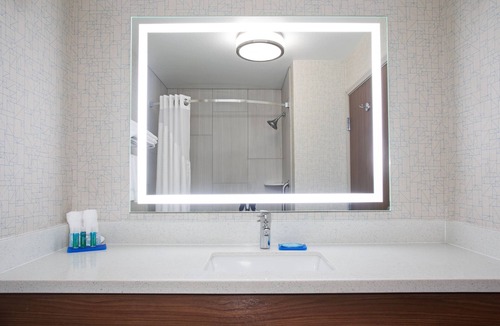 Longmont Hotel | Holiday Inn Express Hotel & Suites Longmont by IHG