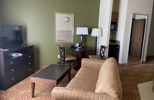 Silt Hotel | Holiday Inn Express & Suites Silt-Rifle by IHG
