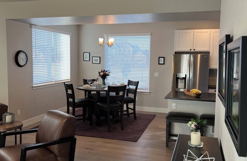 Longmont House | Home on the Park for Professional Stays and Relocation Midpoint - 30 Day Min