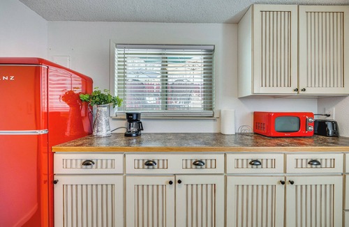 Security-Widefield Apartment | Home w/Shared Yard Near Garden of the Gods