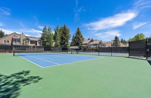Edwards House | Homestead Hideaway - 3 Bed Home, Minutes from Skiing, Amenities Galore!
