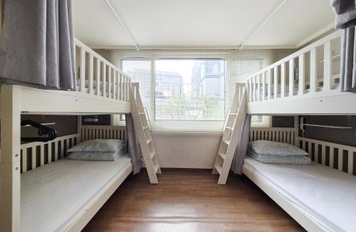 Sinchon-dong House | Hongdae Cheese Guesthouse