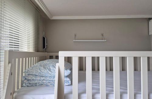 Sinchon-dong House | Hongdae Cheese Guesthouse
