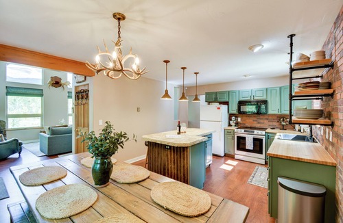Alma Cabin | Hot Tub & Deck: Cabin Near Dtwn Alma & Breck