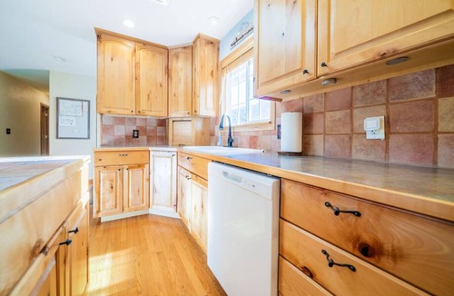 Carriage Hills House | Hot tub, fireplace, views, near National Park!