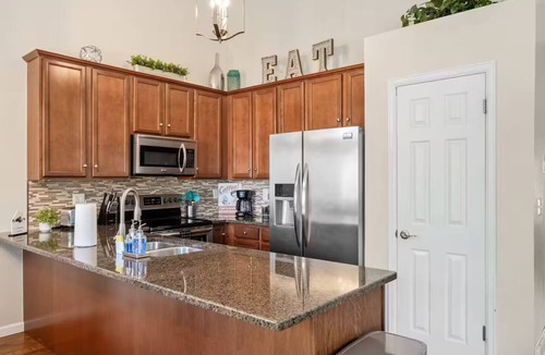 West Westminster House | Hot Tub Hideaway: Fish, Hike, Play & Relax!