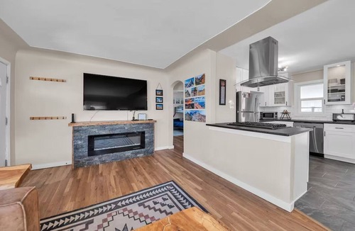 Sunnyside House | Hot Tub House with Theater, Firepit, Big Backyard