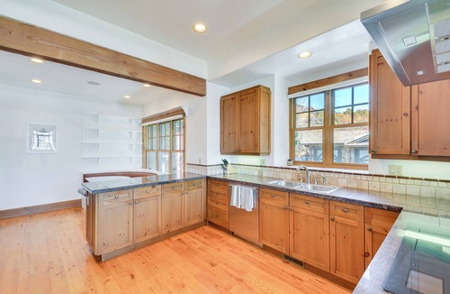 Edwards House | Hot Tub & Mtn-Views! Luxe Group Getaway in Edwards