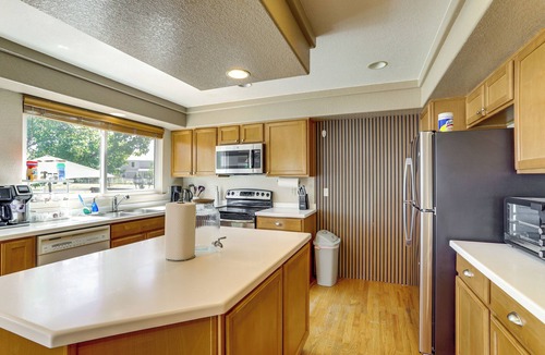 Green Valley Ranch House | Hot Tub + Patio: Group-Friendly Denver Oasis!