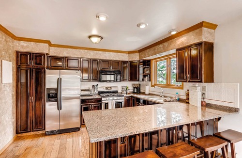 Alma Cabin | Hot Tub, Pet-Friendly, Panoramic Views, 20 mi to Breck