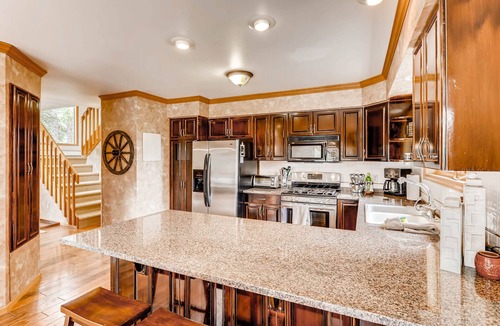 Alma Cabin | Hot Tub, Pet-Friendly, Panoramic Views, 20 mi to Breck