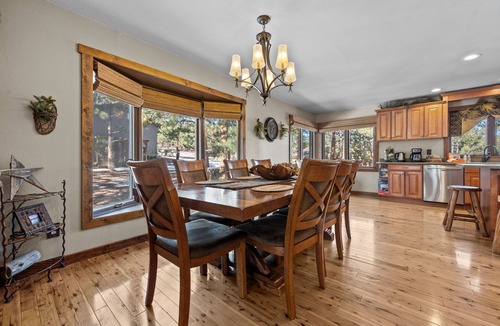 Estes Park House | Hot Tub Stargazing | Deck | 1 mile to Downtown