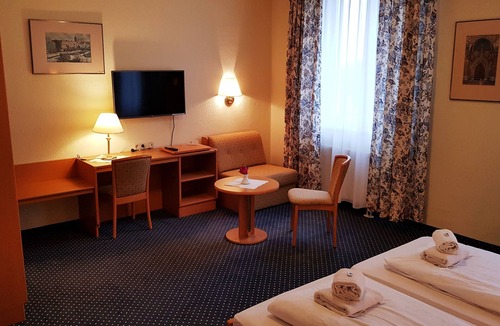 Guldendorf Hotel | Hotel Altberesinchen