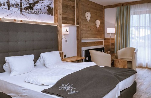 Saalbach Hotel | Hotel Astrid mit Panoramapool & inklusive JokerCard