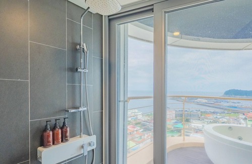 Songsan-dong Hotel | Hotel Bridge Seogwipo