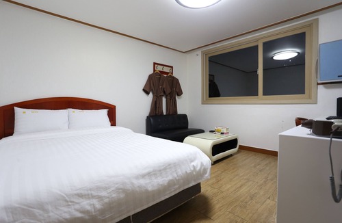 Donghae Hotel | Hotel Coco