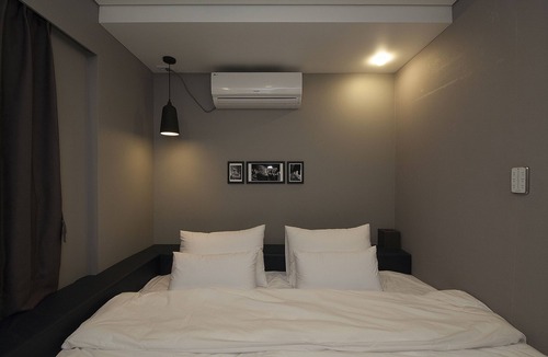 Dong-gu Hotel | Hotel Gray
