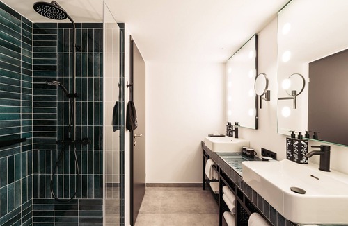 Kaisermuhlen Hotel | Hotel Schani UNO City