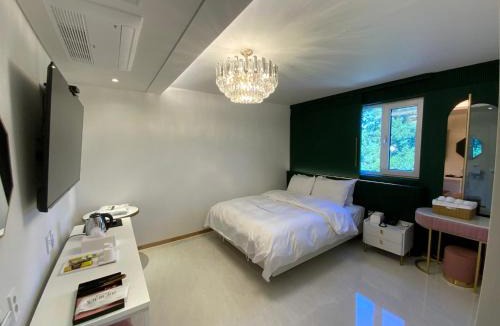 Ganghwa Hotel | Hotel the black