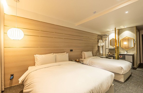 Seogwipo City Hotel | Hotel The Grang Seogwipo