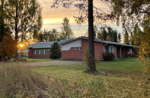 Rautavaara Hotel | Hotelli Ravintola Tiilikka