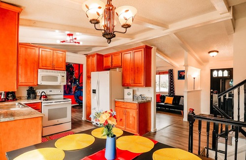 Arvada House | HotTub PS5 Theater GameRoom Golf DancePole 420
