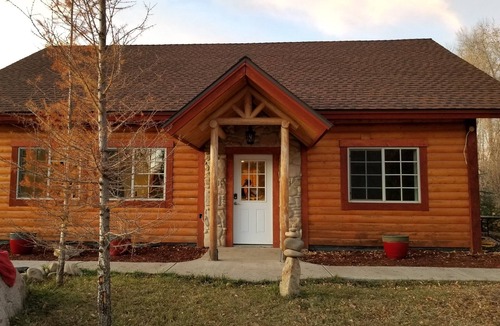 Yampa House | House - 3 BR - 2 BA - Sleeps 10