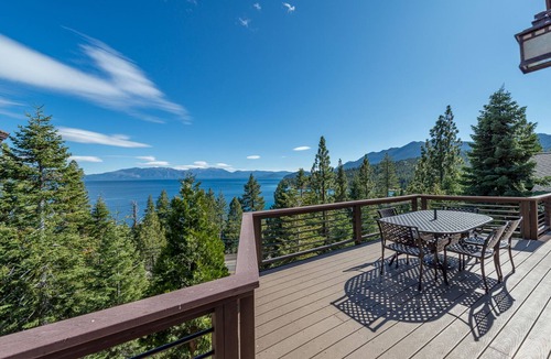 Meeks Bay House | Huge Home with Stunning Lake Views Ideal for family reunions & special occasions