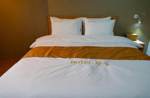Jeonju House | Hwangsil Tourist Hotel Seojoong