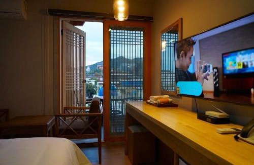 Jeonju House | Hwangsil Tourist Hotel Seojoong