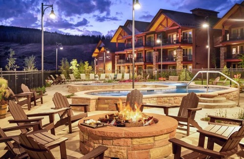 The Highlands Apartment | Hyatt Vacation Club - Rear Round Pool / Hot Tub. Free Daily Shuttle.