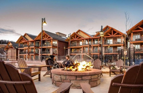 The Highlands Apartment | Hyatt Vacation Club - Rear Round Pool / Hot Tub. Free Daily Shuttle.