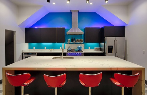 Whittier House | Ideal for Large Groups: 6bd/7ba, Sleeps 18