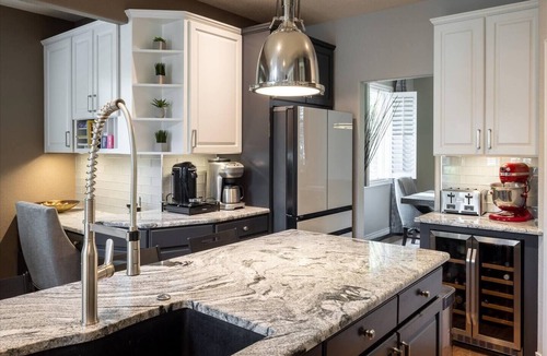 Longmont House | Impeccable Boulder Co Home Hot Tub EV Chargernn