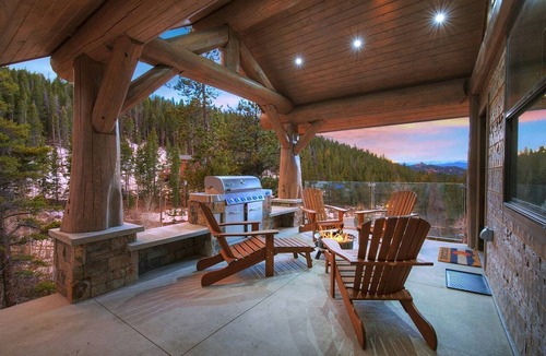 Coal Creek Cabin | Incredible Rustic Cabin with Modern Amenities, Mountain Vistas, and Fire Pit near Boulder, Colorado