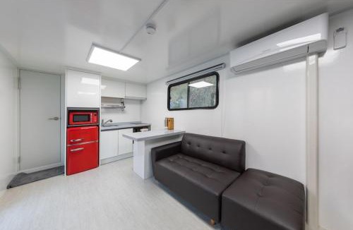 Namsan Other | Jade Byeolbit Caravan