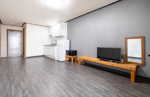 Hwaseong House | Jebudo Gloria Pension
