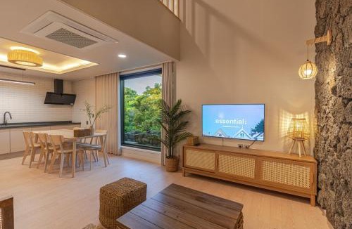 Nohyeong-dong House | Jeju at Aewol Forest 402