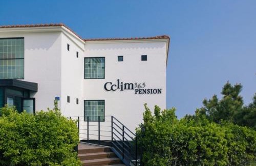 Aewol House | Jeju Attracting36 5 Individual Pension