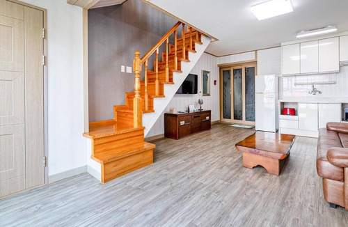 Downtown House | Jeju Badagreen Pension
