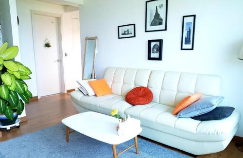 Downtown House | Jeju Badamjeong