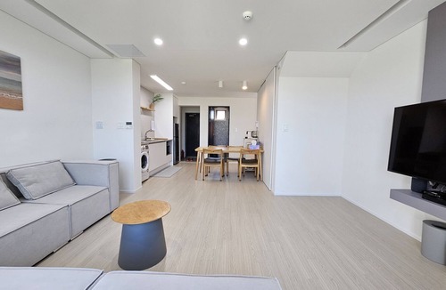 Pyoseon House | Jeju Badayeon Villa