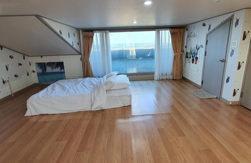 Hangyeong House | Jeju Basafan Spa Pension