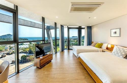 Seogwipo City House | Jeju Bom stay & Art Gallery
