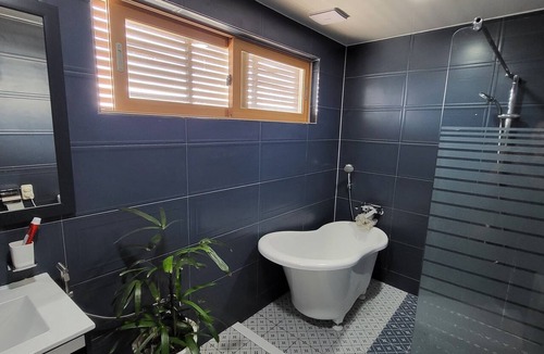 Jungmun House | JEJU Doldam B&B