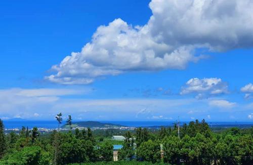 Jocheon House | Jeju Happiness Pension